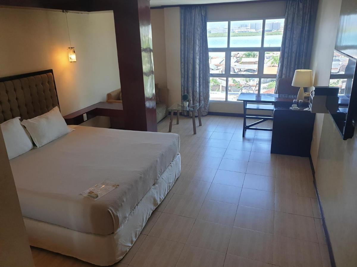 Cebu Dulcinea Hotel And Suites-Mactan Airport Hotel Lapu-Lapu City Zewnętrze zdjęcie