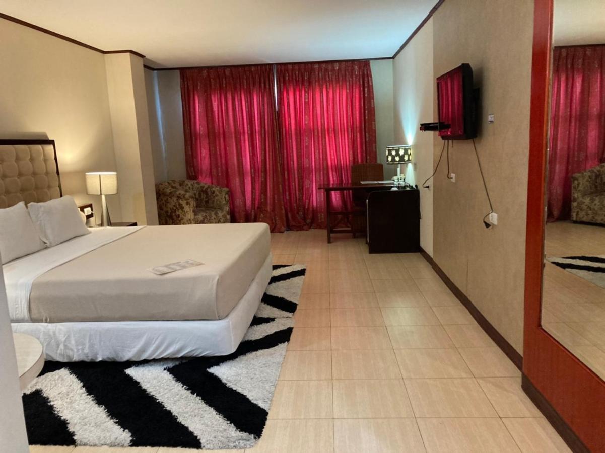 Cebu Dulcinea Hotel And Suites-Mactan Airport Hotel Lapu-Lapu City Zewnętrze zdjęcie