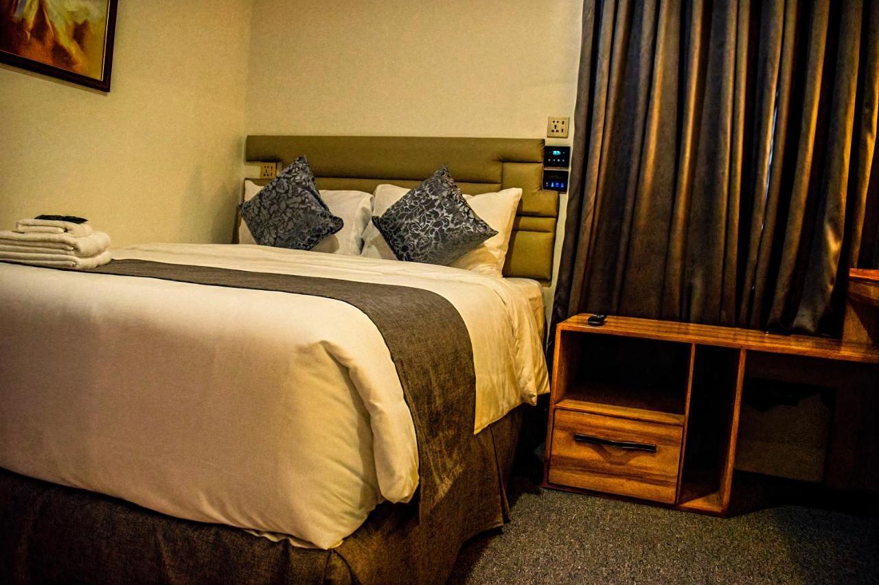 Cebu Dulcinea Hotel And Suites-Mactan Airport Hotel Lapu-Lapu City Zewnętrze zdjęcie