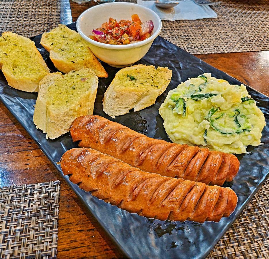 Cebu Dulcinea Hotel And Suites-Mactan Airport Hotel Lapu-Lapu City Zewnętrze zdjęcie