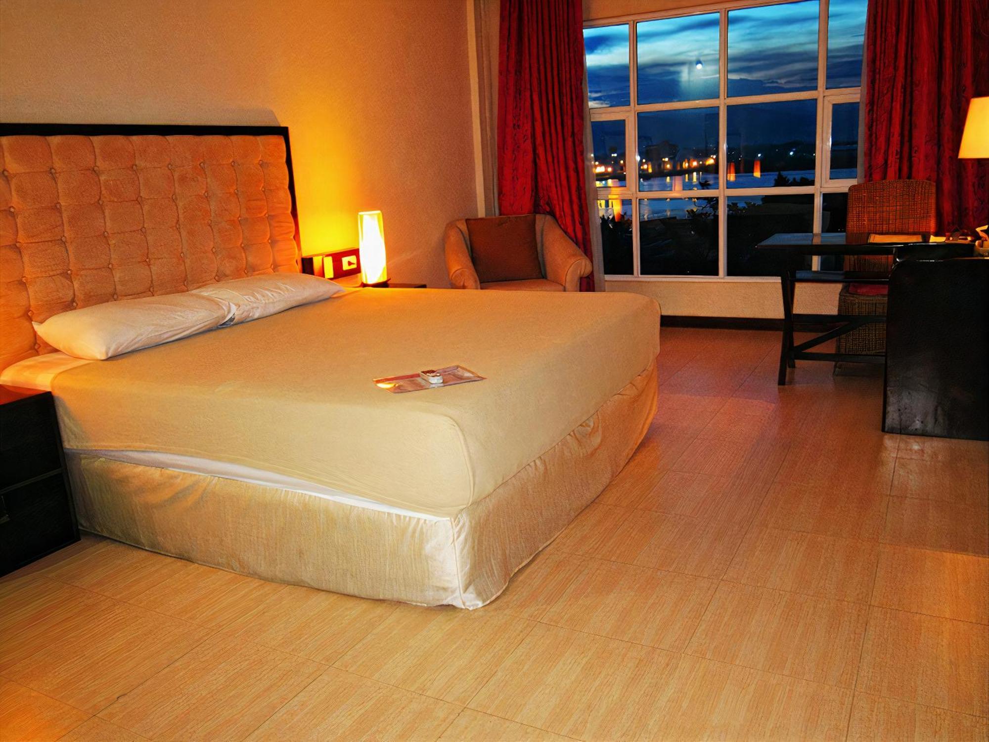 Cebu Dulcinea Hotel And Suites-Mactan Airport Hotel Lapu-Lapu City Zewnętrze zdjęcie