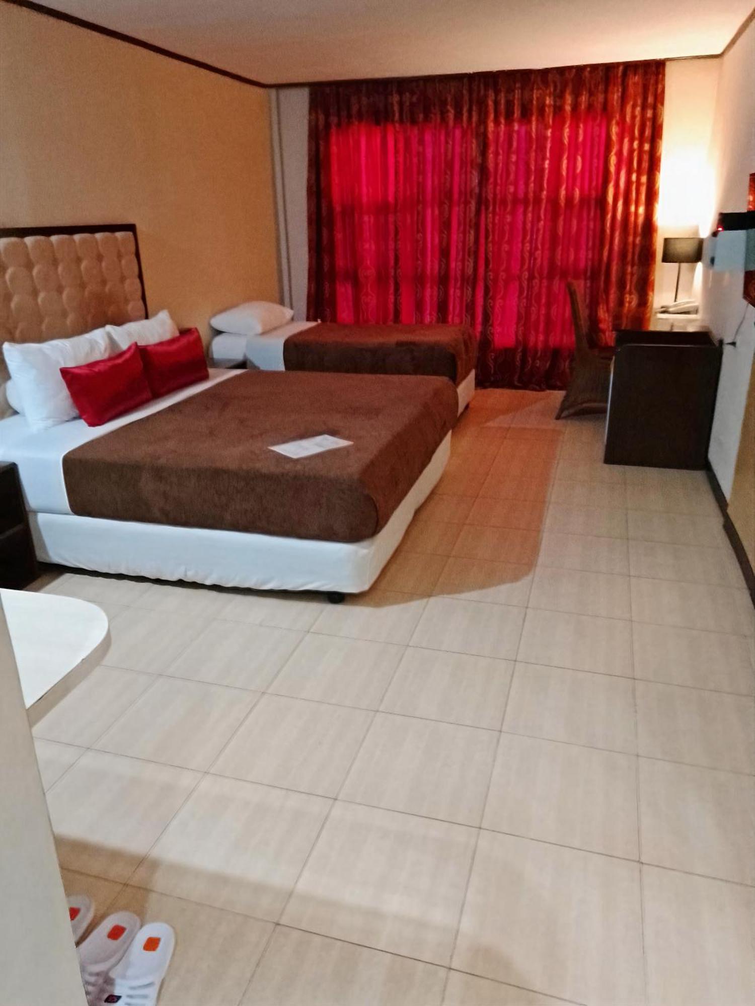 Cebu Dulcinea Hotel And Suites-Mactan Airport Hotel Lapu-Lapu City Zewnętrze zdjęcie