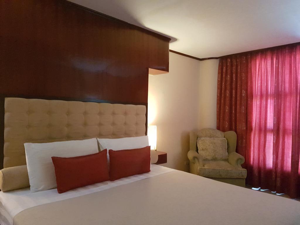 Cebu Dulcinea Hotel And Suites-Mactan Airport Hotel Lapu-Lapu City Zewnętrze zdjęcie