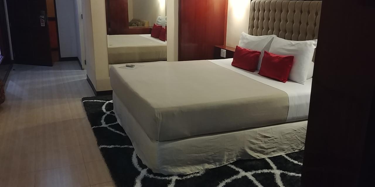 Cebu Dulcinea Hotel And Suites-Mactan Airport Hotel Lapu-Lapu City Zewnętrze zdjęcie